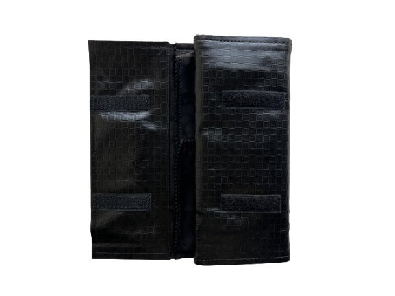 Chain Roller Black Suede