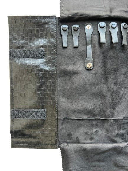 Chain Roller Black Suede